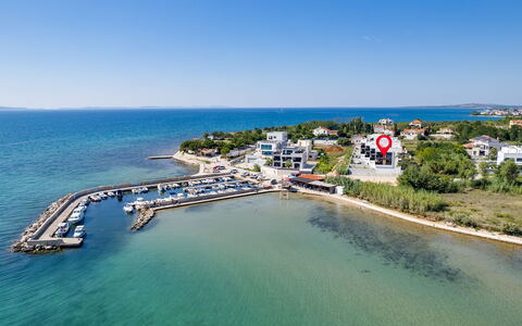 Grandview: Vand, Himmel, Bygning, Azure, Strand, Coastal Og Oceaniske Landskabsformer, Naturlige Landskab, Landskab, Fritid, Horisont