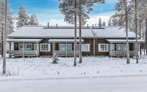 Eki-Ylläs a: Møbel, Indretning, Gulvbelægning, Etage, Bord, Loft, Køkken & Spisebord, Belysning, Stol, Hjem