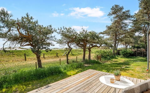 Kaila - 50M from the Sea: Land Lot, Udendørs Møbler, Have, Skygge, Sommerhus, Hårdttræ, Landscaping, Stol, Udendørs Bord