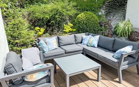 Chalet Tannengüetli: Plante, Bord, Møbel, Ejendom, Couch, Rektangel, Botanik, Udendørs Møbler, Studio Couch