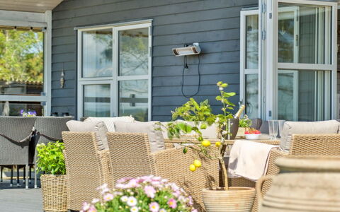 Hening - 50M from the Sea: Fritid, Reklame, Parkere, Banner, Skilt, Sti