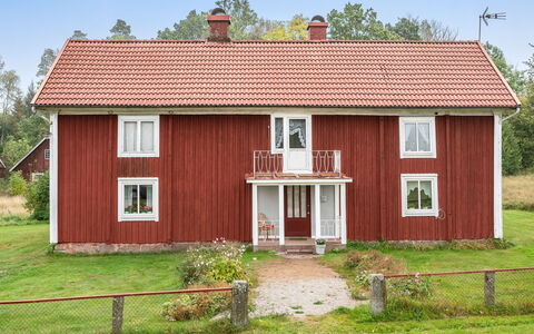 Källehult: Plante, Bygning, Himmel, Vindue, Træ, Hus, Land Lot, Kvarter, Urban Design, Boligområde