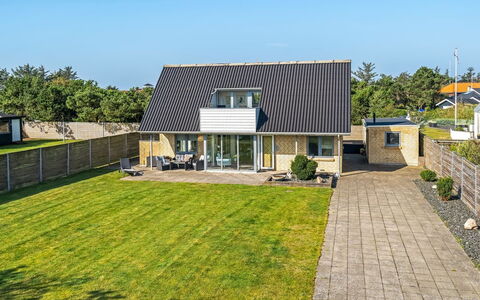 Isabel - 600M from the Sea: Tækning, Sommerhus, Hus, Tag, Hjem, Stuehus, Hytte, Estate, Landsby