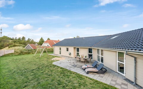 Elektra - 1.2Km from the Sea: Tag, Hus, Hjem, Sommerhus, Dør, Sidespor, Dæk, Veranda, Planke, Hårdttræ