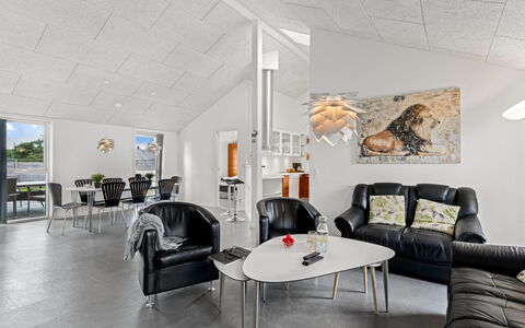 Elektra - 1.2Km from the Sea: Tag, Hus, Hjem, Sommerhus, Dør, Sidespor, Dæk, Veranda, Planke, Hårdttræ