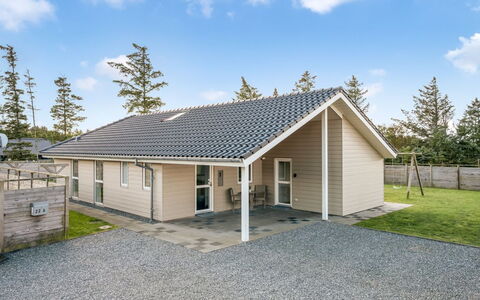 Elektra - 1.2Km from the Sea: Tag, Hus, Hjem, Sommerhus, Dør, Sidespor, Dæk, Veranda, Planke, Hårdttræ