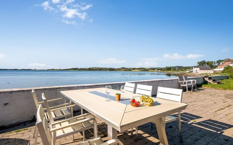 Thermund - 5M from the Sea: Træ, Hjem, Veranda, Dæk, Hårdttræ, Tag, Bejdse, Trægulve, Eco Hotel
