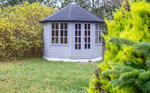 Frido - 500M from the Sea: Garden Bygninger, Skur, Dør, Have, Sommerhus, Udendørs Struktur, Backyard, Gård, Design, Landscaping