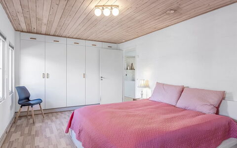 Iara - 500M from the Sea: Bygning, Hus, Vindue, Hjem, Tag, Boligområde, Busk, Sommerhus, Land Lot