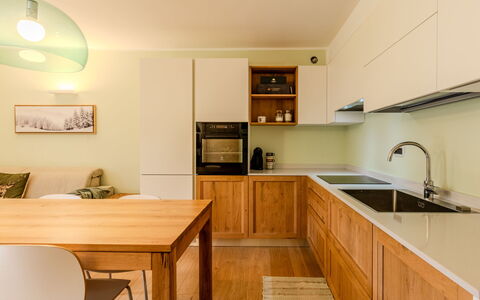 Val Genova: Møbel, Countertop, Køkken, Cabinetry, Køkken Apparat, Indretning, Gulvbelægning, Træ, Loft, Større Bandage