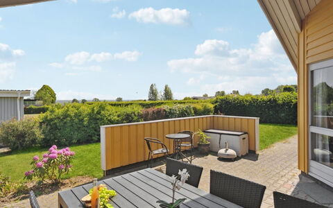 Halla - 250M from the Sea: Hjem, Land Lot, Tag, Have, Skygge, Udendørs Møbler, Lawn, Landscaping, Gård, Stol