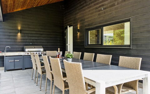 Aviana - 500M from the Sea: Blå, Svømmepøl, Møbel, Udendørs Møbler, Udvej, Stol, Skygge, Eco Hotel, Blomsterkrukke