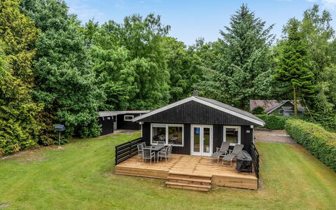 Diuri - 30Km from the Sea: Hjem, Sommerhus, Estate, Have, Garden Bygninger, Landscaping, Skygge, Sidespor, Stuehus, Bjælkehytte