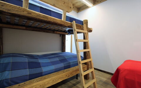 Baita La Ciamorza, Dolomiti, Veneto: Møbel, Ejendom, Komfort, Træ, Bygning, Indretning, Arkitektur, Bed Frame, Seng, Skygge