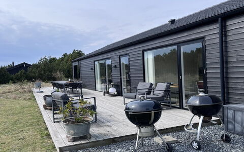 Jale - 900M from the Sea: Tag, Sommerhus, Udendørs Møbler, Udendørs Bord, Skygge, Stol, Dæk, Sidespor, Gårdhave, Design