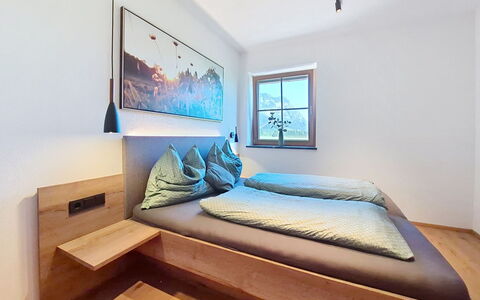 Langkampfen 200: Indretning, Loft, Gulvbelægning, Etage, Soveværelse, Værelse, Seng, Lejlighed, Bed Frame, Sengetøj