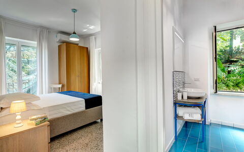 Apt Blu Mare Sorrento Coast: Bygning, Vindue, Plante, Etage, Træ, Hus, Gulvbelægning, Skygge, Komfort