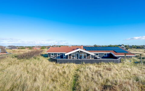 Jaana - 10M from the Sea: Træ, Hjem, Veranda, Dæk, Hårdttræ, Tag, Bejdse, Trægulve, Eco Hotel