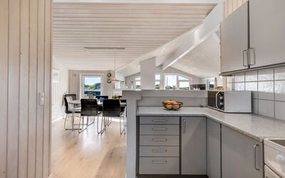 Jaana - 10M from the Sea