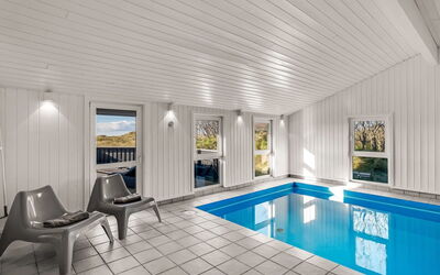 Jaana - 10M from the Sea