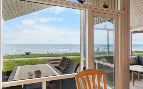Aswith - 5M from the Sea