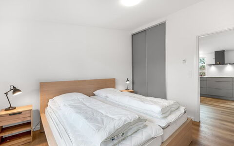 Agla - 2.5Km from the Sea: Træ, Indretning, Loft, Soveværelse, Seng, Gulvbelægning, Etage, Værelse, Bed Frame, Lejlighed