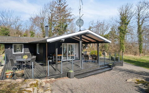 Caren - 75M from the Sea: Hus, Hjem, Tag, Sommerhus, Estate, Landscaping, Garden Bygninger, Sidespor, Stuehus