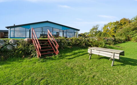 Veli - 300M from the Sea: Møbel, Indretning, Lejlighed, Gulvbelægning, Etage, Bord, Stol, Værelse, Hjem, Køkken & Spisebord