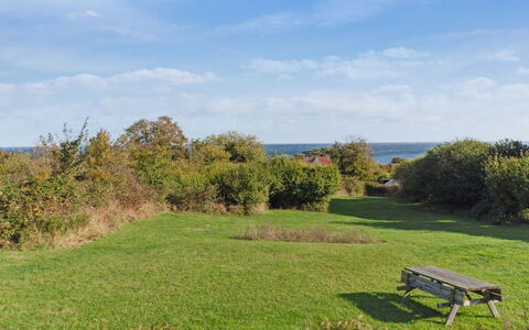 Veli - 300M from the Sea: Møbel, Indretning, Lejlighed, Gulvbelægning, Etage, Bord, Stol, Værelse, Hjem, Køkken & Spisebord