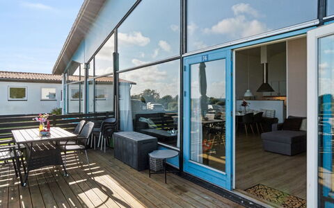 Veli - 300M from the Sea: Træ, Hjem, Veranda, Dæk, Hårdttræ, Tag, Bejdse, Trægulve, Eco Hotel