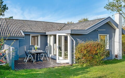 Pirjo - 350M to the Fjord: Sommerhus, Skur, Hytte, Stuehus, Prærie, Hytte, Lade, Bjælkehytte, Garden Bygninger