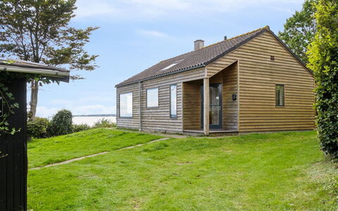 Alfhild - 30M from the Sea: Bjergrige Landskabsformer, Bjerg, Bakke, Bjergkæde, Hill Station, Menneskelig Bosættelse, Urban Design, Alps, Dal, Topmøde