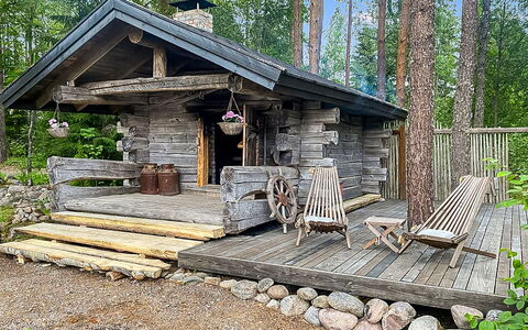 Tyttelsson: Træ, Sommerhus, Hjem, Bjælkehytte, Tømmer, Sidespor, Hårdttræ, Naturmateriale, Garden Bygninger, Hytte