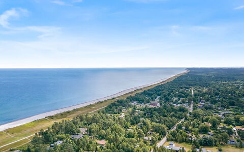 Aruna - 550M from the Sea: Tag, Hus, Hjem, Sommerhus, Dør, Sidespor, Dæk, Veranda, Planke, Hårdttræ