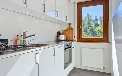 La Verdure Est N°22: Køkken, Countertop, Køkken Apparat, Gulvbelægning, Større Bandage, Indretning, Træ, Cabinetry, Etage, Husholdningsapparat