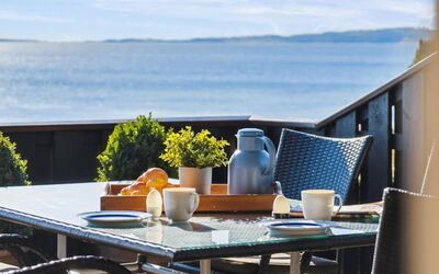 Mariska - 100M from the Sea