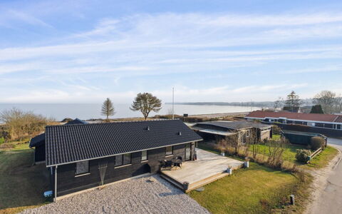 Viveke - 10M from the Sea: Træ, Hjem, Veranda, Dæk, Hårdttræ, Tag, Bejdse, Trægulve, Eco Hotel