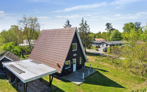 Edgar - 300M from the Sea: Træ, Tag, Hus, Sommerhus, Dør, Hjem, Sidespor, Land Lot, Garden Bygninger, Skur