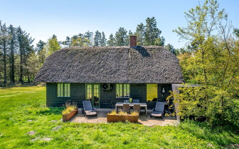 Matilda - 1.6Km from the Sea: Lejlighed, Ejerlejlighed, Estate, Altan, Villa, Hotel