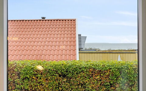 Lio - 200M from the Sea: Møbel, Indretning, Gulvbelægning, Etage, Loft, Værelse, Stol, Bord, Lejlighed, Køkken & Spisebord