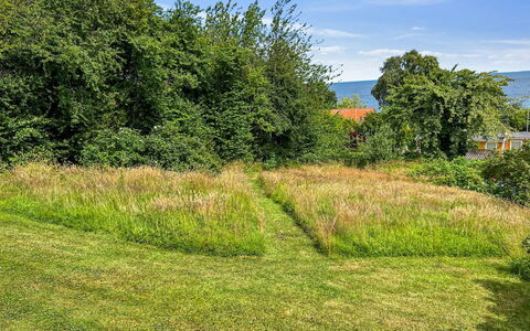 Ågot - 350M from the Sea: Møbel, Indretning, Gulvbelægning, Etage, Loft, Værelse, Stol, Bord, Lejlighed, Køkken & Spisebord
