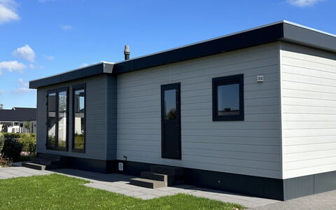 Noordzee Deluxe 32: Himmel, Sky, Plante, Bygning, Vindue, Land Lot, Dør, Sommerhus, Hus