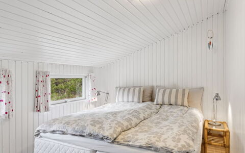 Jannike - 150M from the Sea: Træ, Hjem, Veranda, Dæk, Hårdttræ, Tag, Bejdse, Trægulve, Eco Hotel