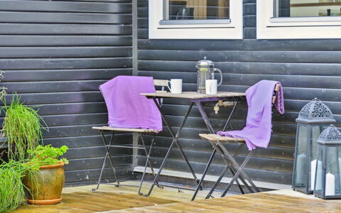 Jannike - 150M from the Sea: Træ, Hjem, Veranda, Dæk, Hårdttræ, Tag, Bejdse, Trægulve, Eco Hotel