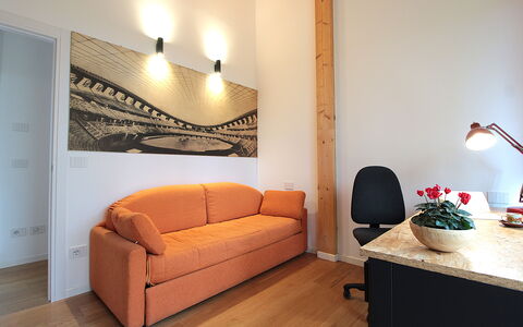 Casa Delle Eriche, Colli Euganei, Pool, Wifi: Møbel, Indretning, Gulvbelægning, Etage, Væg, Træ, Værelse, Couch, Loft, Stue