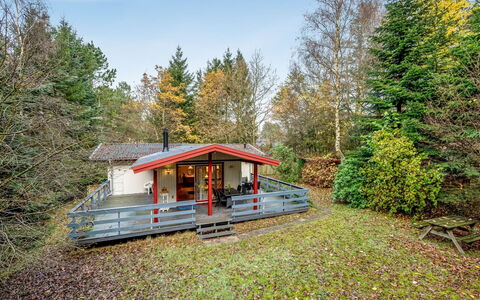 Ennignup - 600M to the Fjord: Blå, Svømmepøl, Møbel, Udendørs Møbler, Udvej, Stol, Skygge, Eco Hotel, Blomsterkrukke