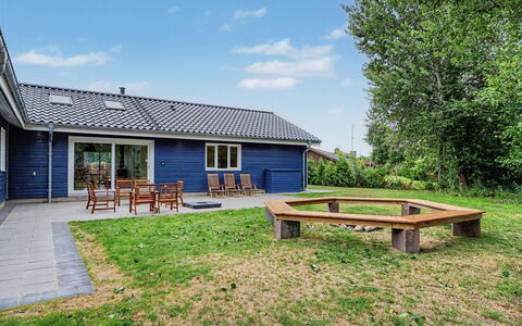 Rajna - 250M from the Sea: Lejlighed, Ejerlejlighed, Estate, Altan, Villa, Hotel