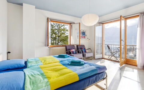 Egner- Apt.panorama: Møbel, Ejendom, Vindue, Komfort, Bygning, Azure, Bed Frame, Textile, Skygge, Træ