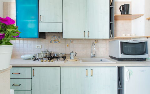 Casa Laura: Blå, Køkken, Køkken Apparat, Countertop, Større Bandage, Træ, Cabinetry, Gulvbelægning, Køkkenvask, Indretning