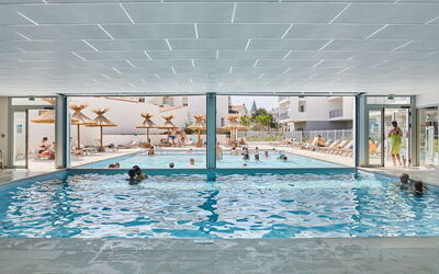 Royan 90: Svømmepøl, Udvej, Kompositmateriale, Fritid, Skygge, Hotel, Fritidscenter, Thermae, Eco Hotel, Design